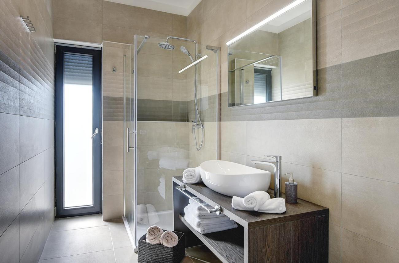 Villa Ula In Pula With Heated Pool And Sauna Exterior foto